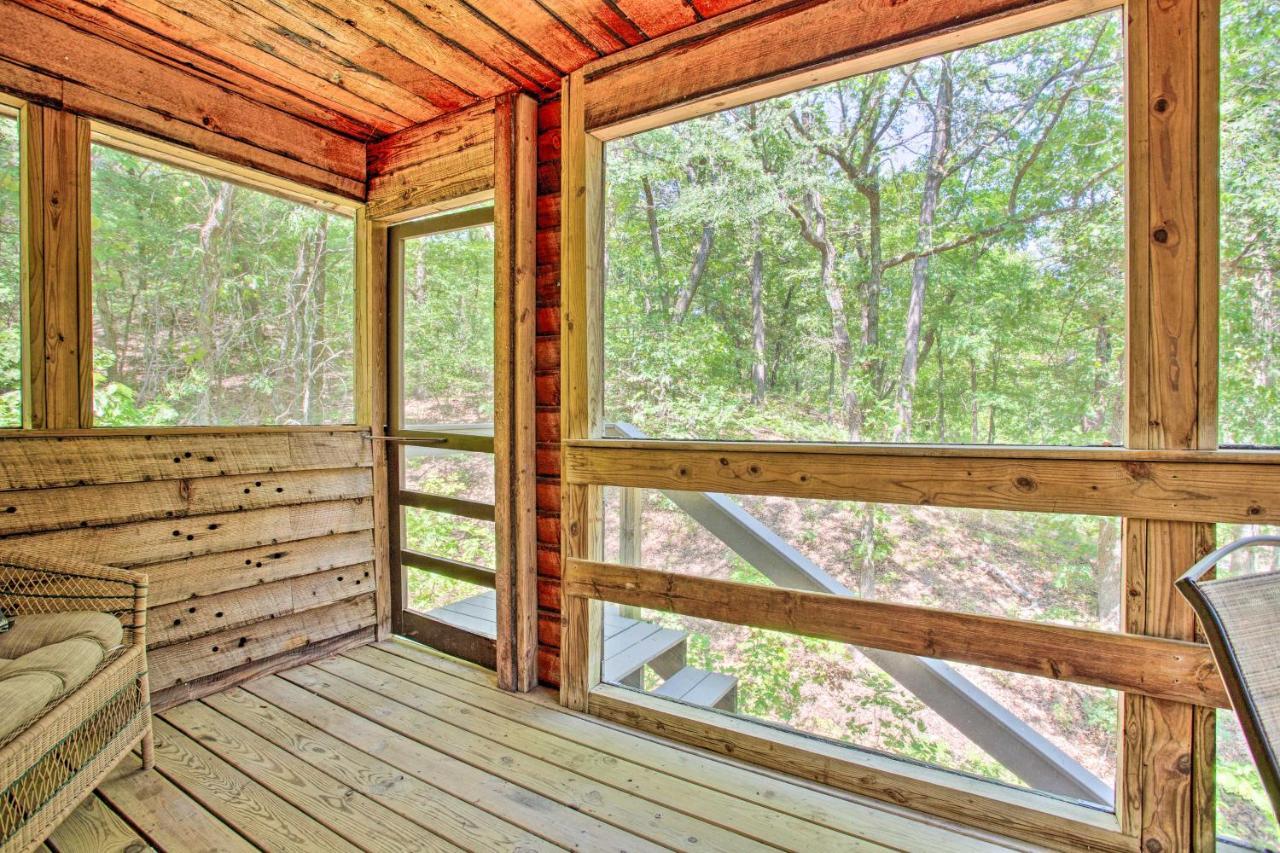 Bright Davis Escape With Screened-In Porch! 外观 照片