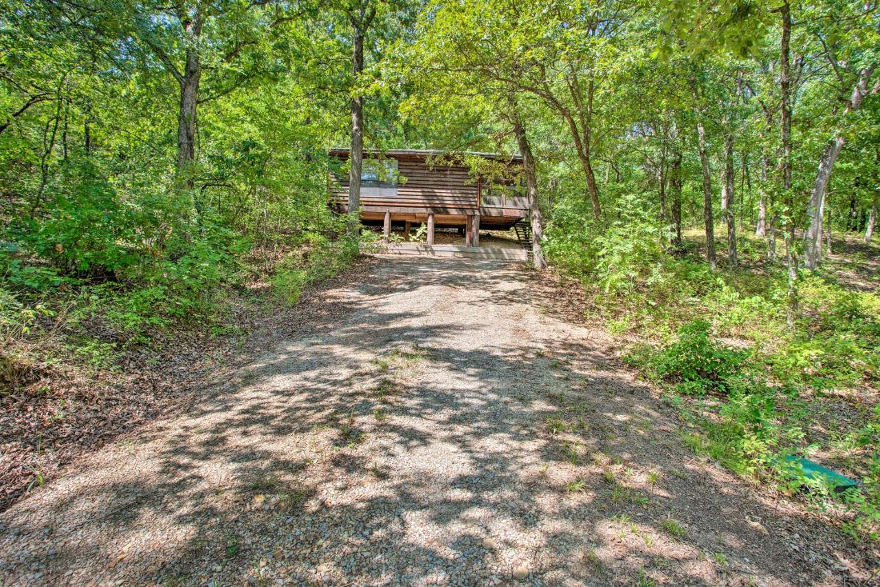 Bright Davis Escape With Screened-In Porch! 外观 照片